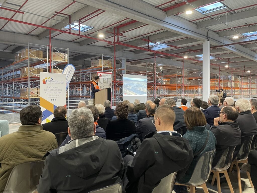 Inauguration de la nouvelle plateforme logistique de Vente-unique.com ...